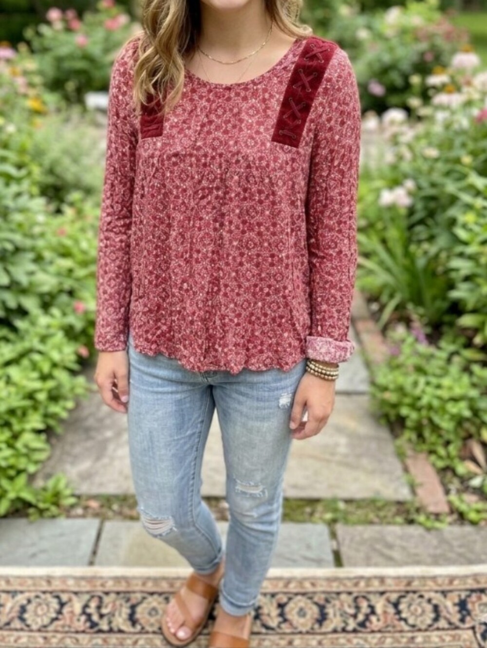 DR2 Women's Dusty Red Floral Long-Sleeve Scoop Neck Tee Size M